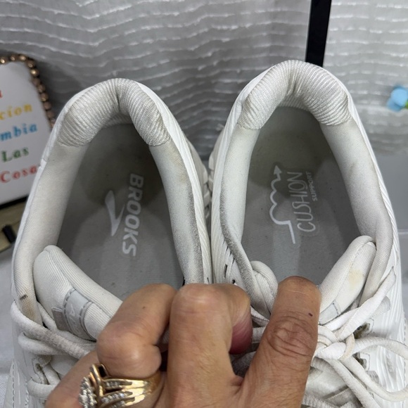 (E3) Brooks Addiction WLK Women's White Leather, Sneakers Size 10.5M D - Picture 3 of 12